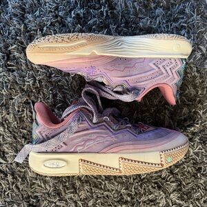 Anta Kyrie 2 Artist on Court Sz 10.5